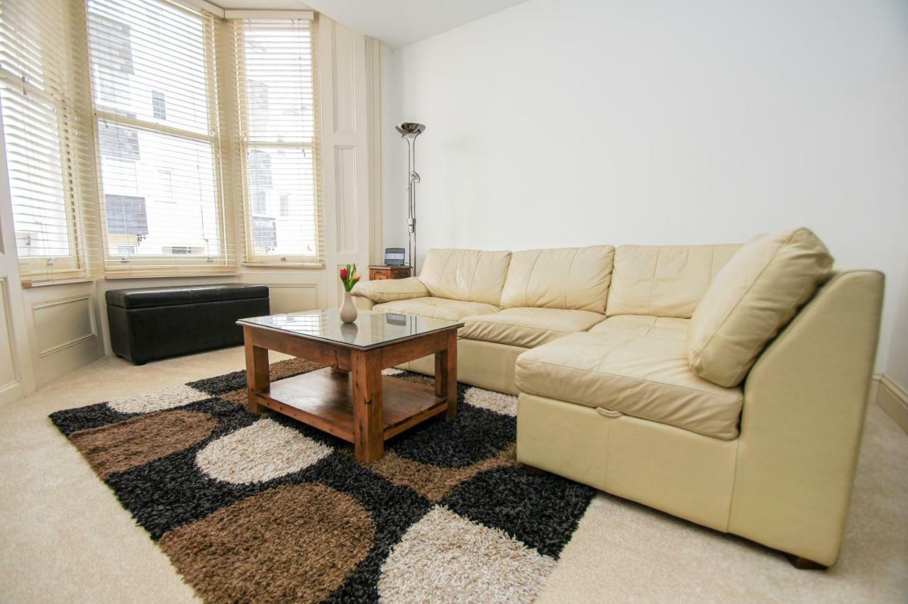 No 5 - Central - By Brighton Holiday Lets Luaran gambar
